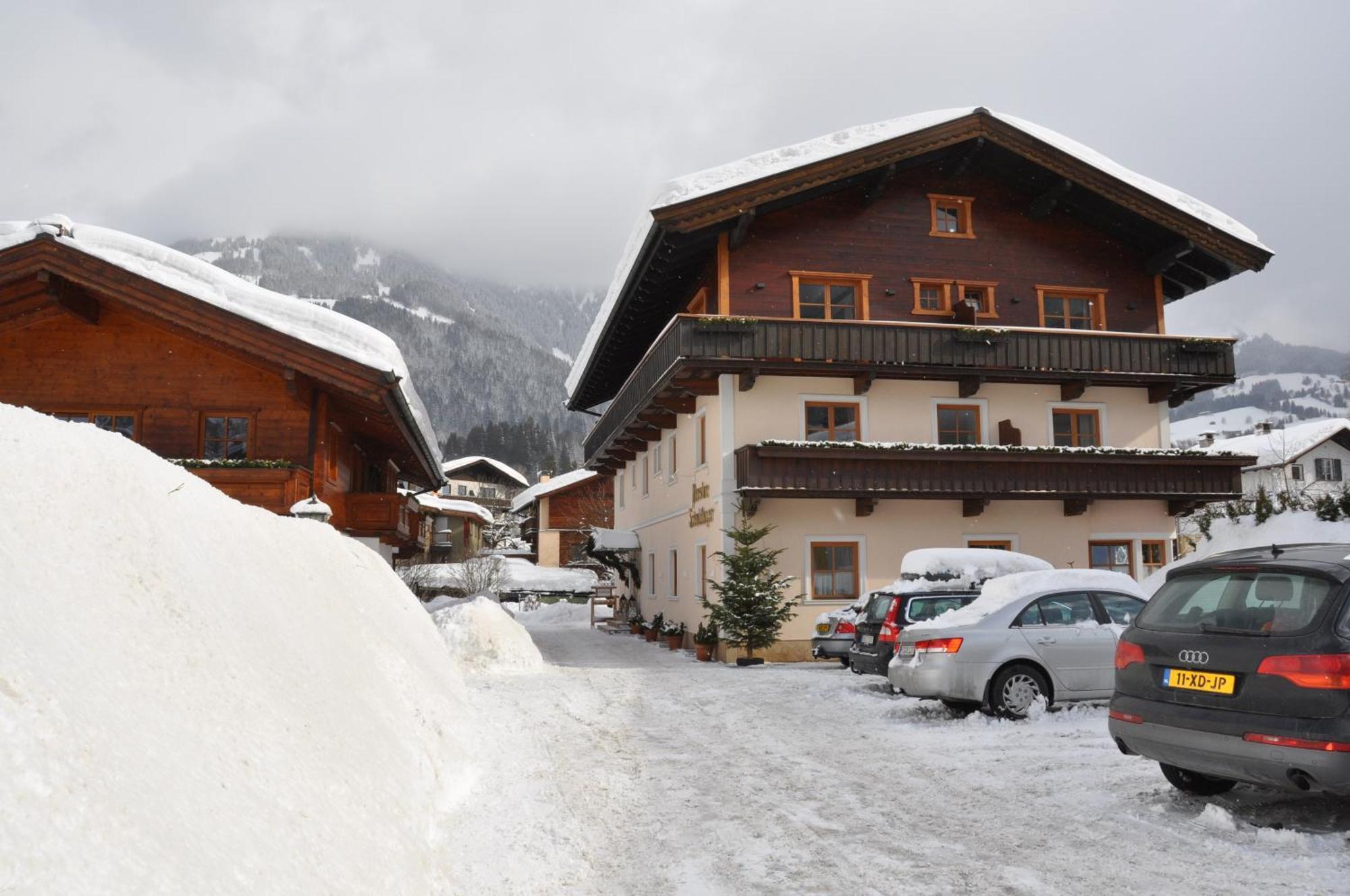 Pension Schmidinger Kitzbuhel Exterior photo